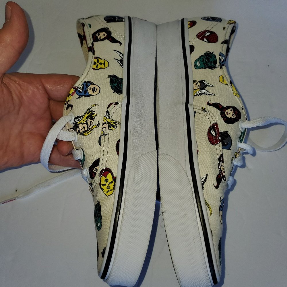 Vans Marvel Womans 7 - Mens 6 - Picture 11 of 14